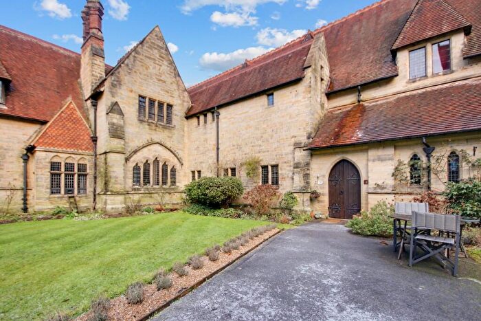 3 Bedroom Barn Conversion For Sale In The Old Convent, East Grinstead, West Sussex, RH19