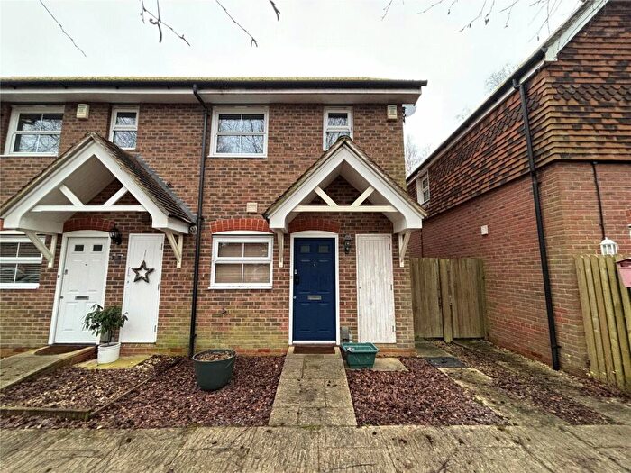 2 Bedroom Semi-Detached House To Rent In Falconer Road, Fleet, GU51