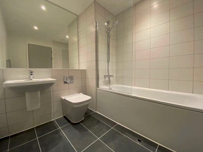 2 Bedroom Apartment To Rent In Tib Street, Manchester, Greater Manchester, M4