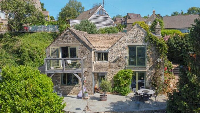 3 Bedroom Detached House For Sale In Oakridge Lynch, Stroud, GL6