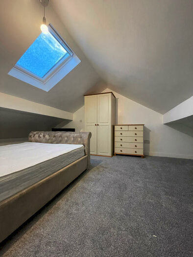 6 Bedroom House To Rent In Padiham Road, BB12