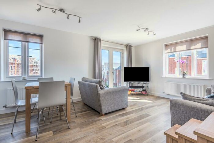 2 Bedroom Apartment To Rent In William Heelas Way, Wokingham, RG40