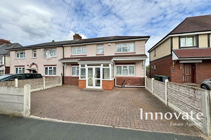 3 Bedroom Semi-Detached House To Rent In Albright Road, Oldbury, B68