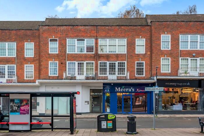 2 Bedroom Flat To Rent In Rowland Place, Green Lane, Northwood, HA6