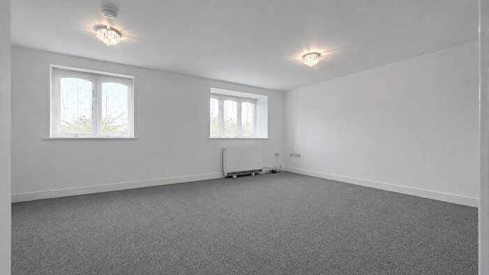 2 Bedroom Flat To Rent In Dunlop Close, Dartford, DA1