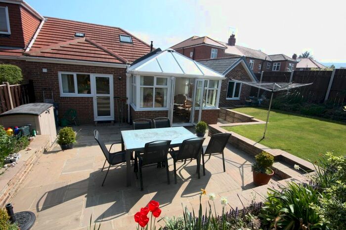 2 Bedroom Bungalow For Sale In West End Avenue, Guisborough, North Yorkshire, TS14