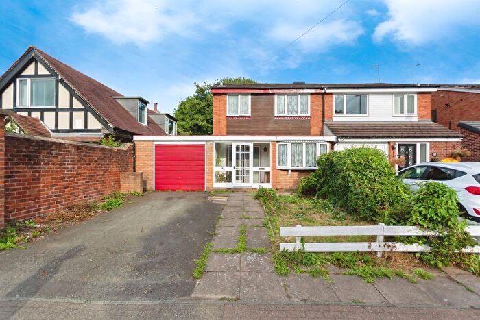 3 Bedroom Semi-Detached House For Sale In Shirley Road, Acocks Green, Birmingham, B27