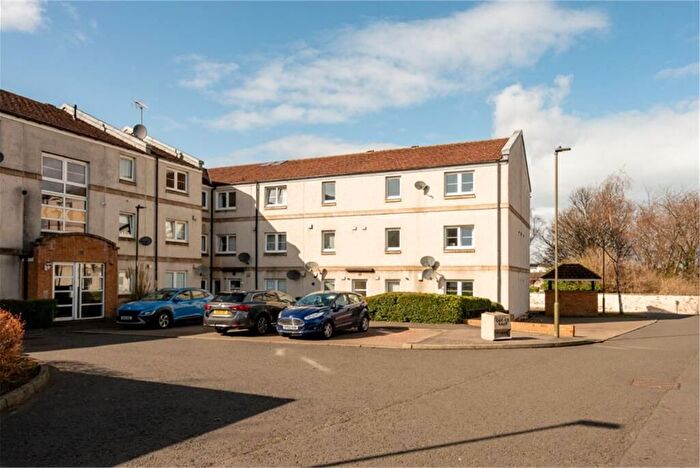 2 Bedroom Flat For Sale In / Duddingston Park South, Duddingston, EH15