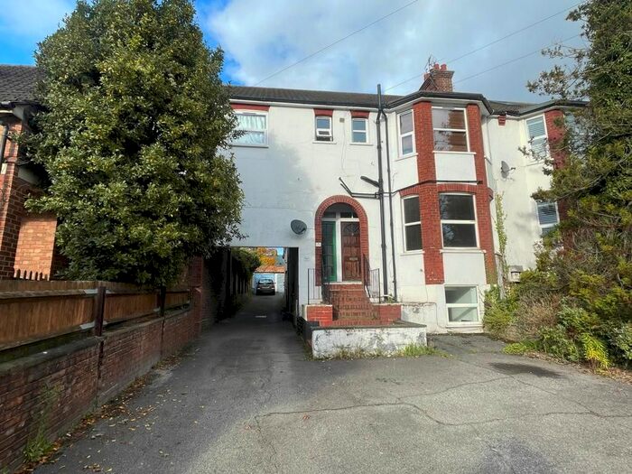 1 Bedroom Maisonette To Rent In Observer Road, Watford, Watford, Hertfordshire, WD18