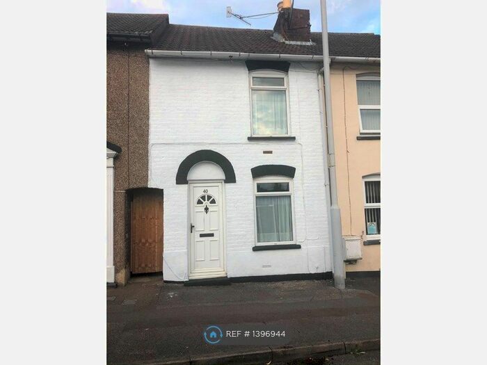 2 Bedroom Terraced House To Rent In St. Pauls Street, Sittingbourne, ME10