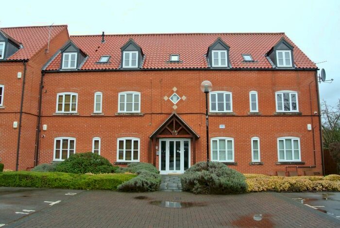 2 Bedroom Flat To Rent In Long Acre, Bingham, NG13