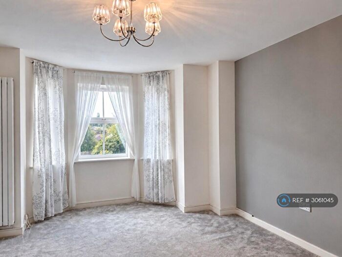 2 Bedroom Flat To Rent In Etruria Court, Stoke-On-Trent, ST1