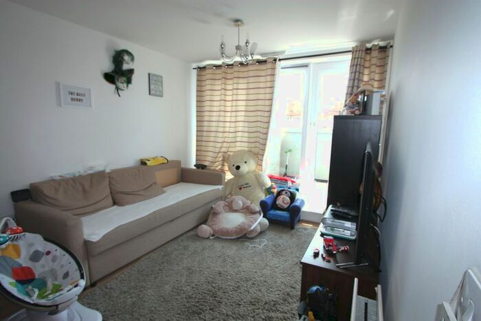 2 Bedroom Flat To Rent In London Road, Croydon, CR0