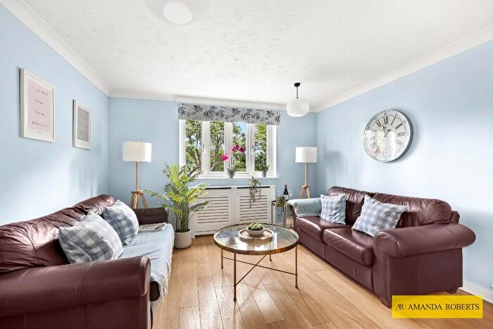 2 Bedroom Flat For Sale In Westminster Gardens, London, E4