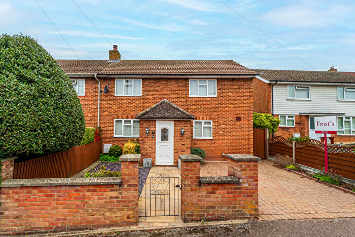 3 Bedroom Semi-Detached House For Sale In Parsons Close, Flamstead, St. Albans, Hertfordshire, AL3