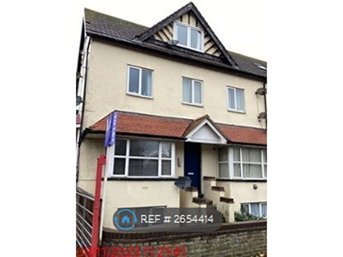 2 Bedroom Flat To Rent In Lumley Avenue, Skegness, PE25