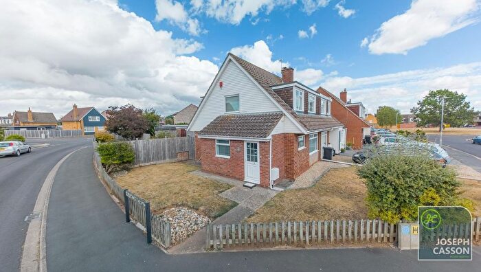 3 Bedroom Semi-Detached House For Sale In Heathcombe Road, Bridgwater, TA6