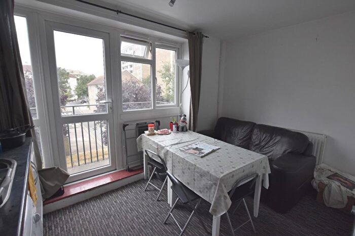 4 Bedroom Property To Rent In Amelia House, Queen Caroline Street, W6