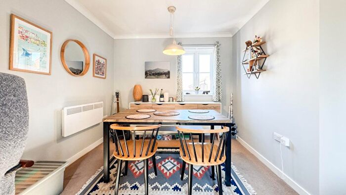 2 Bedroom Flat For Sale In Dickinsons Fields, Bedminster, BS3