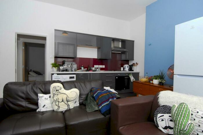 2 Bedroom Apartment To Rent In Prospect Street, Flat, Plymouth, PL4