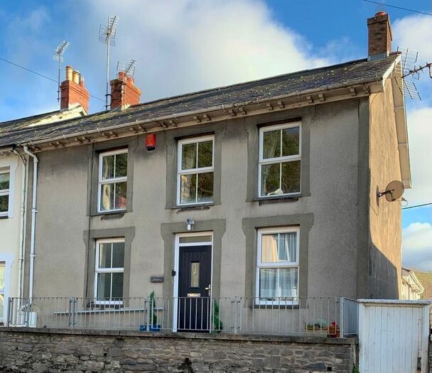 4 Bedroom Semi-Detached House For Sale In Talybont, SY24