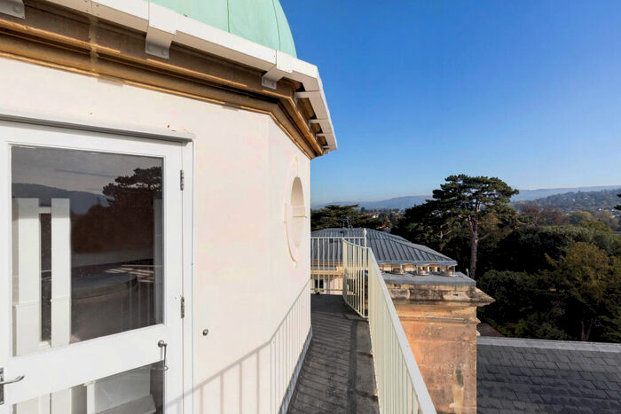 3 Bedroom Flat For Sale In Thirlestaine Place, Cheltenham, GL53