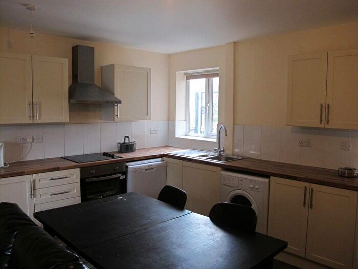 5 Bedroom Semi Detached House To Rent In Derby Road, Nottingham, Nottinghamshire, NG7