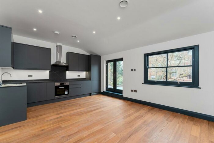 2 Bedroom Flat To Rent In Muswell Road, N10