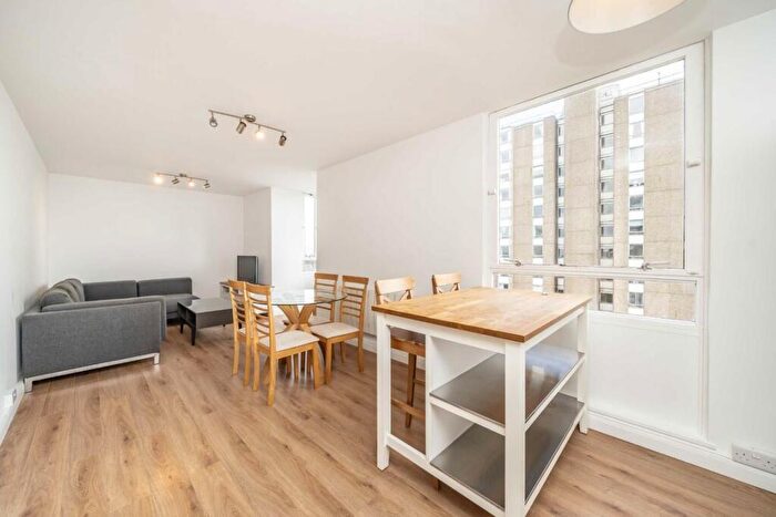 2 Bedroom Flat To Rent In Bramlands Close, Battersea, SW11