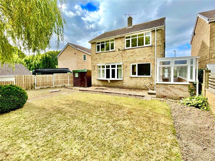 3 Bedroom Detached House For Sale In Dearne Close, Wombwell, Barnsley, South Yorkshire, S73