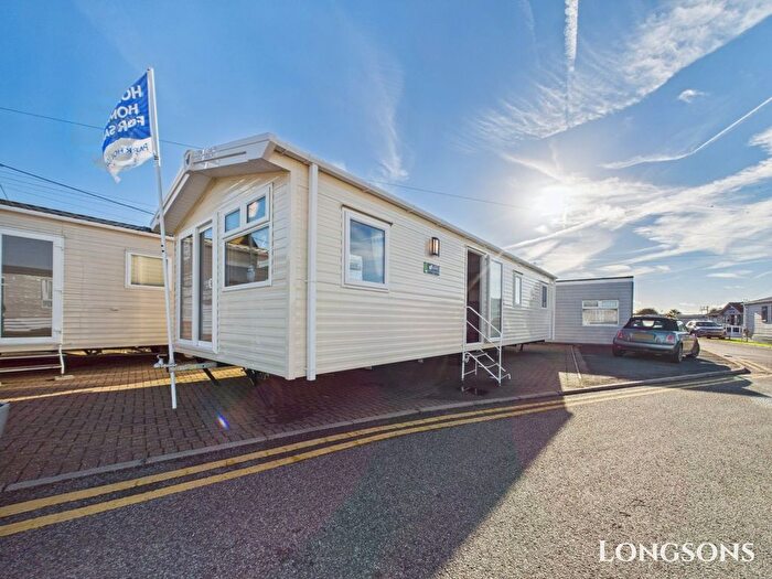 2 Bedroom Park Home For Sale In Faversham Road, Seasalter, Whitstable, CT5