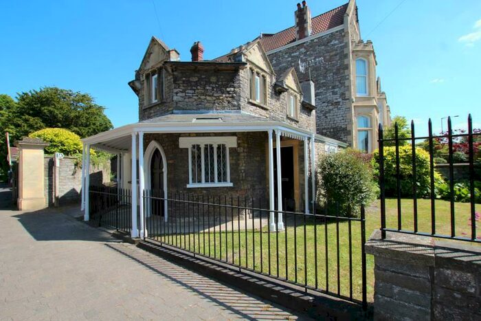 2 Bedroom Detached House To Rent In Westbury Road- Westbury-on-Trym, BS9