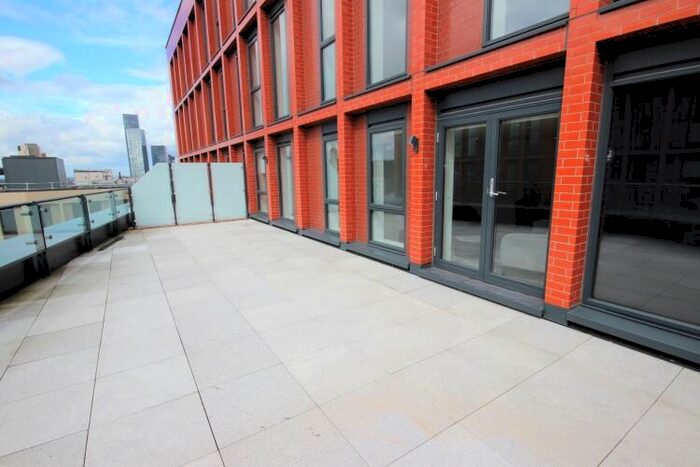 2 Bedroom Apartment To Rent In Manchester New Square, Whitworth Street Manchester, M1