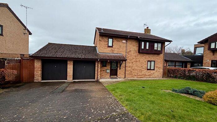 3 Bedroom Detached House For Sale In Maes Y Coed, Deganwy, LL31