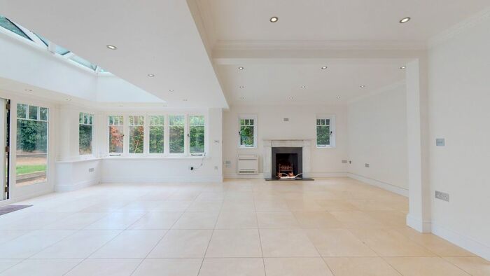 5 Bedroom Detached House To Rent In Fulmer Rise, Fulmer, Slough, SL3