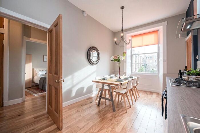 2 Bedroom Flat To Rent In (Fl) Comely Bank Terrace, Edinburgh, EH4