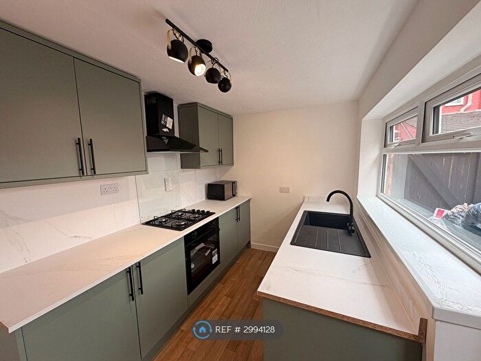 2 Bedroom Terraced House To Rent In Ukraine Road, Salford, M7