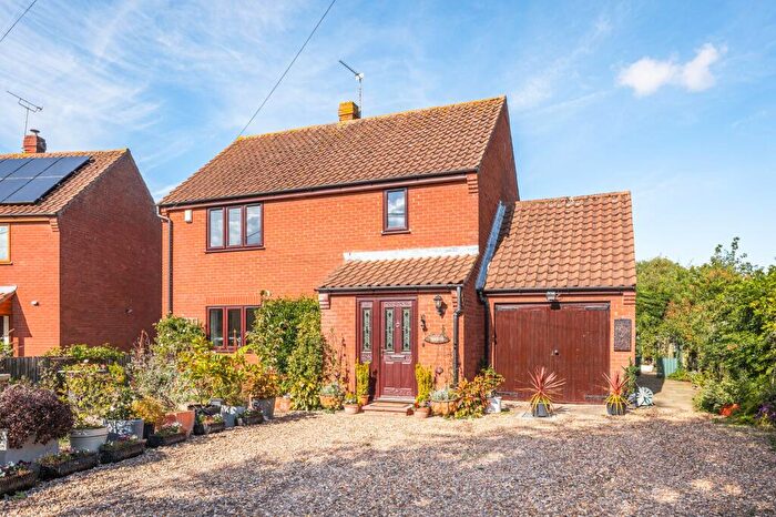 3 Bedroom Detached House For Sale In Detached Family Home In Erpingham With Spacious Living And A Large Private Garden, NR11