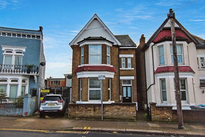 1 Bedroom Flat For Sale In Ground Floor Flat Nightingale Road, Harlesden, London, NW10
