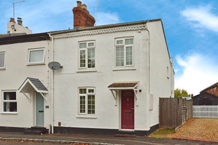 2 Bedroom Cottage For Sale In Vicarage Road, Bradwell, Milton Keynes, MK13