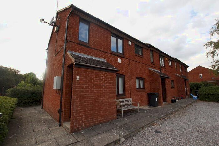 1 Bedroom Flat To Rent In Heronbridge Close, Westlea, Swindon, SN5