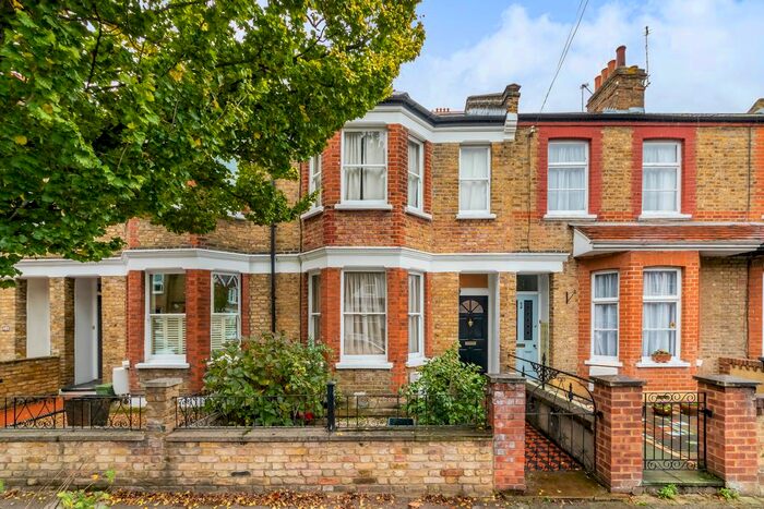 4 Bedroom Terraced House To Rent In Glenfield Road, London, W13