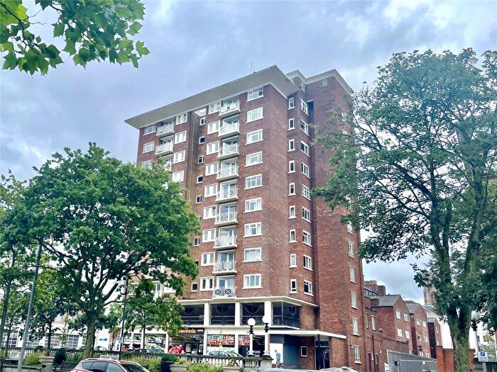 2 Bedroom Apartment For Sale In Lord Street, Southport, PR9