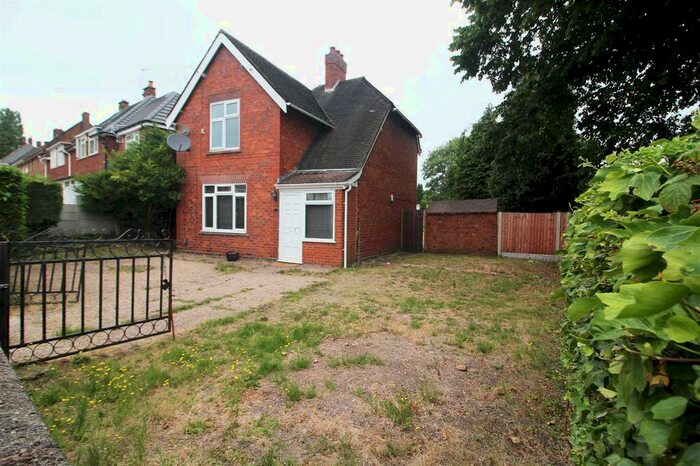3 Bedroom Detached House To Rent In Coalpool Lane, Walsall, WS3