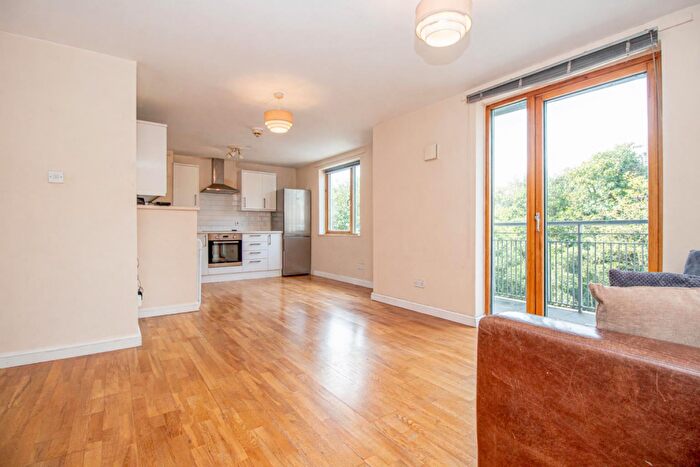 2 Bedroom Apartment To Rent In Cremer Street, Shoreditch, E2