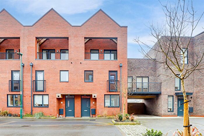 3 Bedroom Town House To Rent In Trent Basin, Mariner Street, Nottingham, NG2