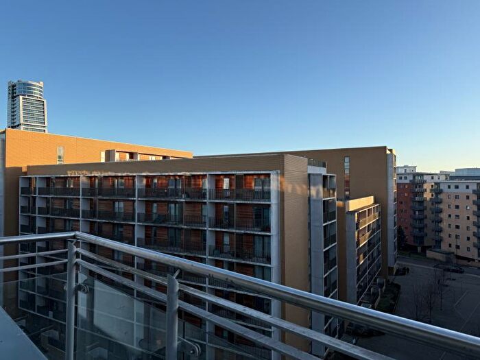 2 Bedroom Apartment To Rent In Manor Mills, Leeds City Centre, LS11