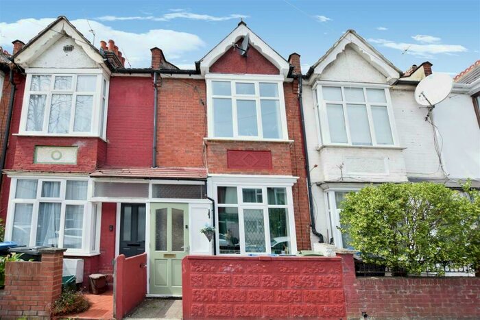 2 Bedroom House To Rent In Oakwood Avenue, Mitcham, CR4