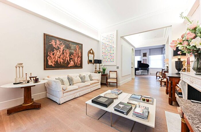 3 Bedroom Maisonette To Rent In Eaton Place, London, SW1X