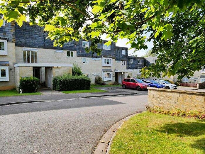 2 Bedroom Flat For Sale In Chaveywell Court, Castle Street, Calne, SN11